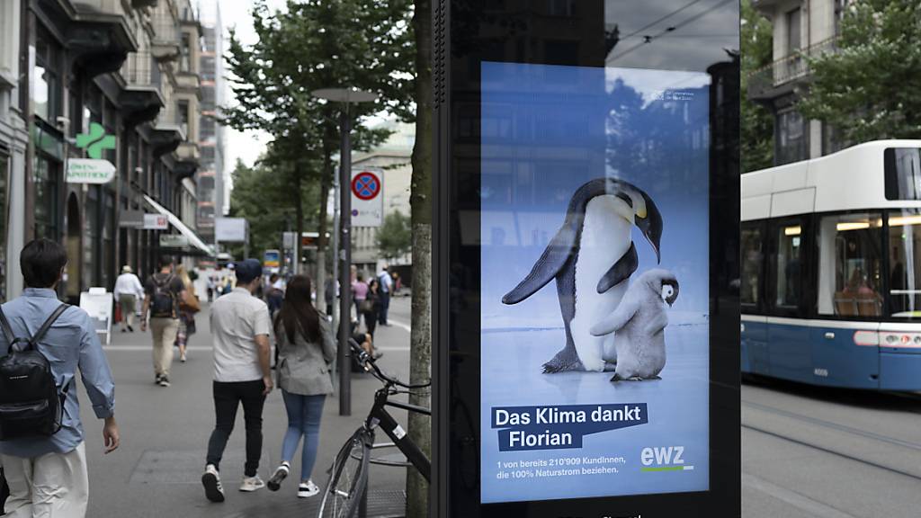 SP, Grüne und AL wollen digitale Werbeflächen in der Stadt Zürich ausschalten und entsorgen. (Archivbild)