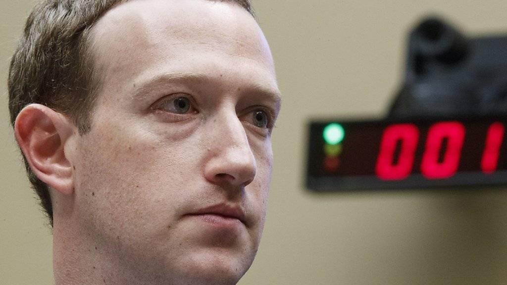 Kriegt eine höhere Vergütung wegen Ausgaben für die Sicherheit: Facebook-Chef Mark Zuckerberg. (Archiv)