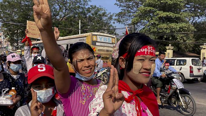 Neue Massenproteste gegen Putsch in Myanmar