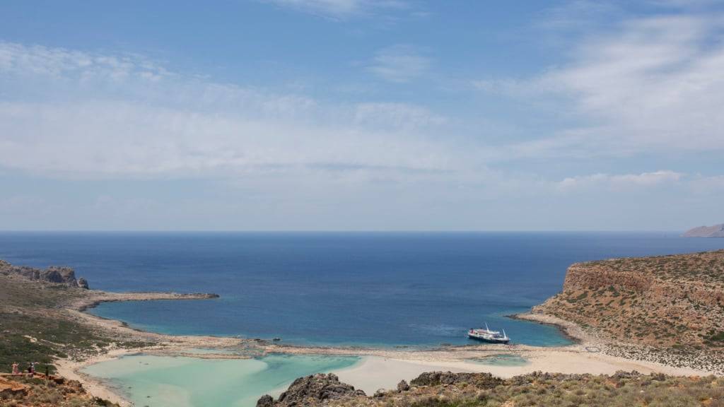 ARCHIV - Blick auf die Insel Kreta. Foto: Socrates Baltagiannis/dpa