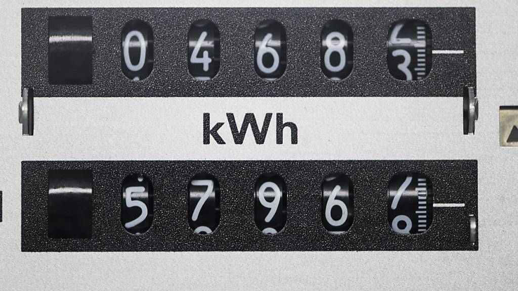 In weiteren Bündner Gemeinden werden die bisherigen Stromzähler durch digitale Geräte ersetzt. (Archivbild)