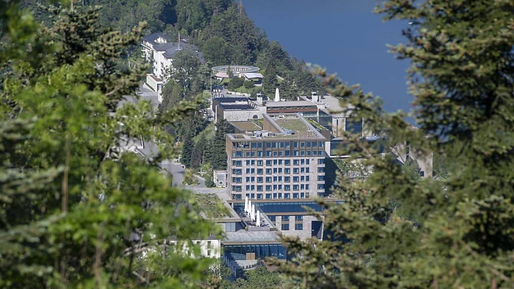 Das Bürgenstock Hotel Resort aus Sicht der Hammetschwand.