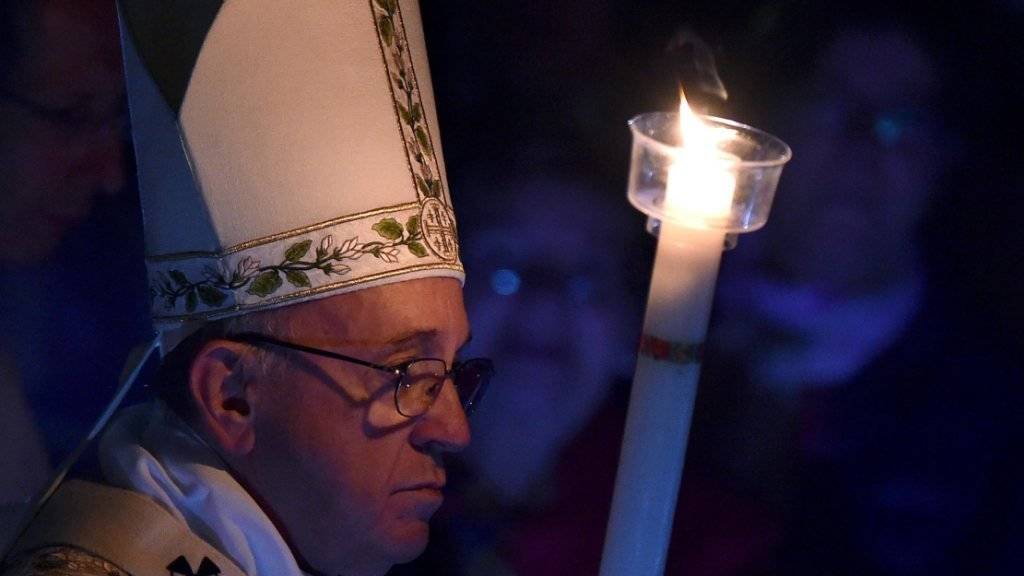 Papst Franziskus erinnerte mit Tausenden Gläubigen an die  Auferstehung von Jesus Christus