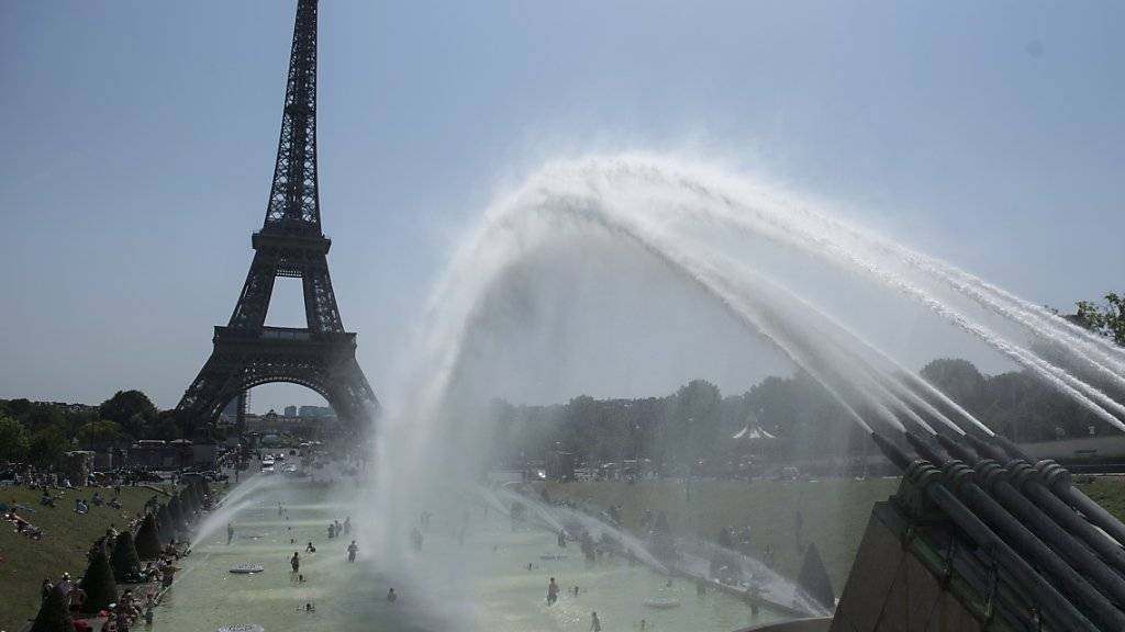Neuer Hitzerekord am Donnerstag in Paris: das Thermometer kletterte auf 42,4 Grad, so hoch wie noch nie, seit gemessen wird.
