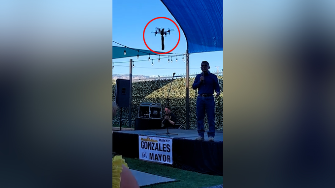 Dildo-Drohne crasht Wahlkampfveranstaltung