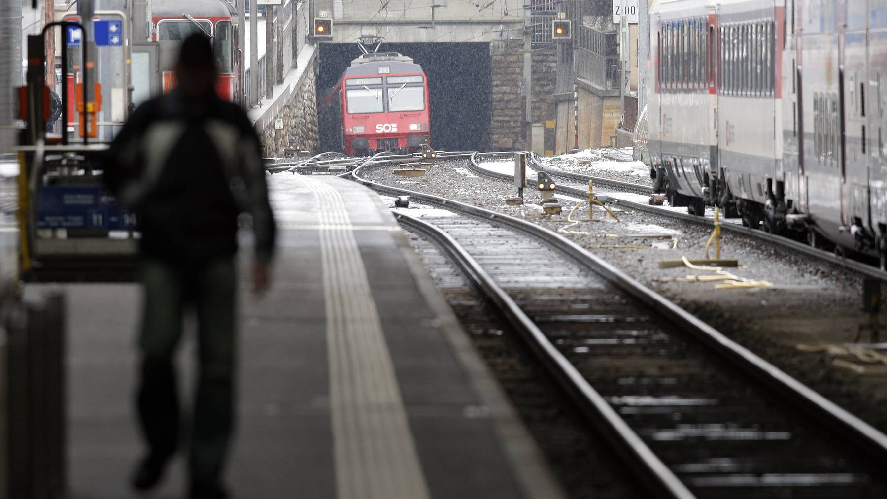 Der Rosenberg-Eisenbahntunnel vom Bahnhof St.Gallen aus gesehen.