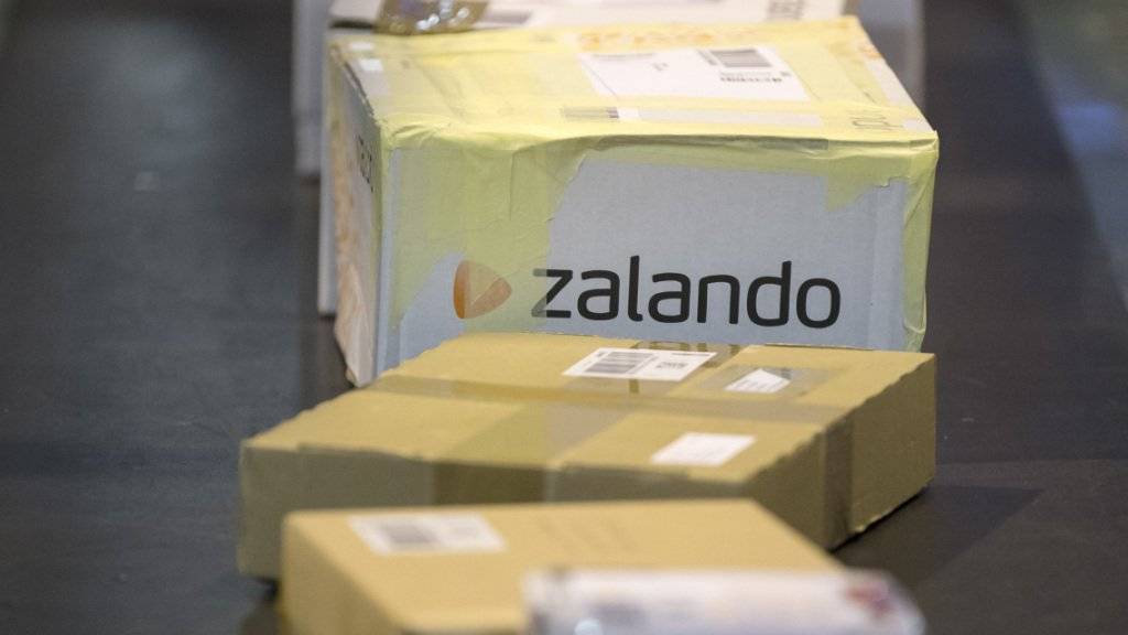 Die meisten der ins Ausland retournierten Waren gehen gemäss Zollverwaltung nach Deutschland. Dies dürfte vor allem an der grossen Beliebtheit des deutschen Onlinehändlers Zalando liegen.