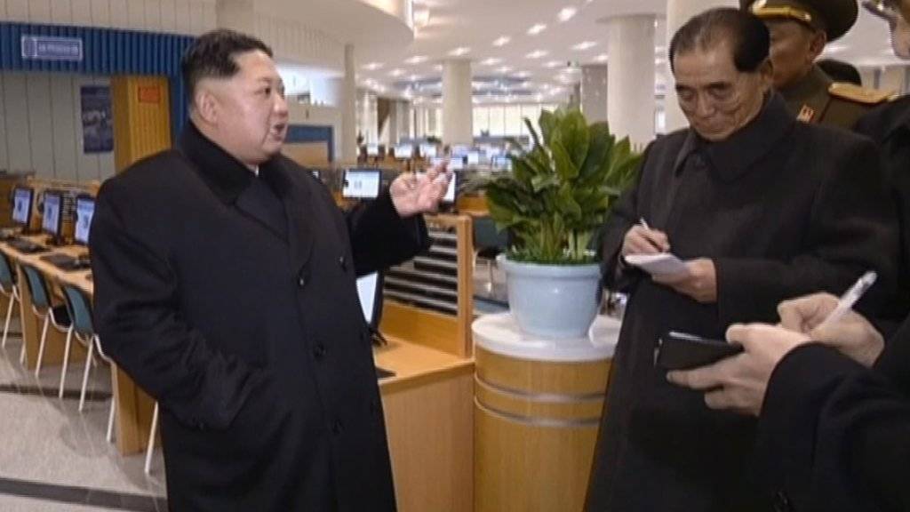 Nordkoreas Machthaber Kim Jong Un bei der Eröffnung des neuen Zentrums
