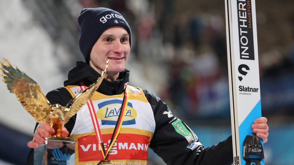 Holt Domen Prevc diesen Winter gleich vier Monumente des Skifliegens mit Vierschanzentournee (Bild), Skiflug-Weltmeister, Olympiasieger und Sieger im Gesamtweltcup?