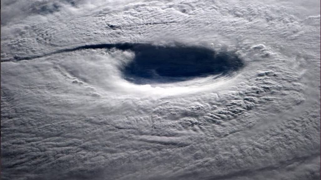 Heftiger Taifun trifft Südspitze Japans