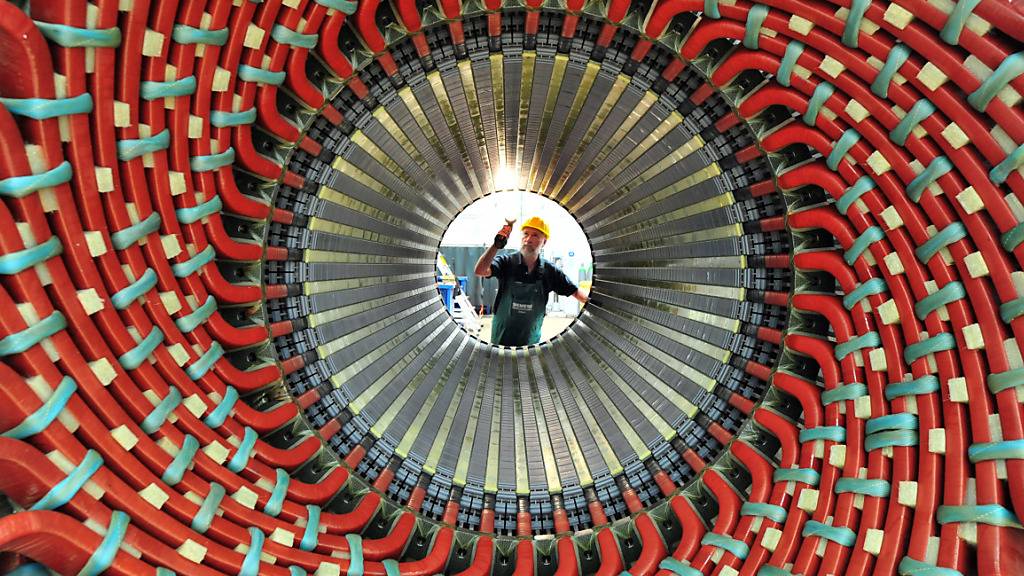 Die Talfahrt im deutschen Maschinenbau hat sich zum Jahresende 2023 fortgesetzt. Die Bestellungen sanken im November bereinigt um Preiserhöhungen (real) um 13 Prozent zum Vorjahresmonat. (Archivbild)