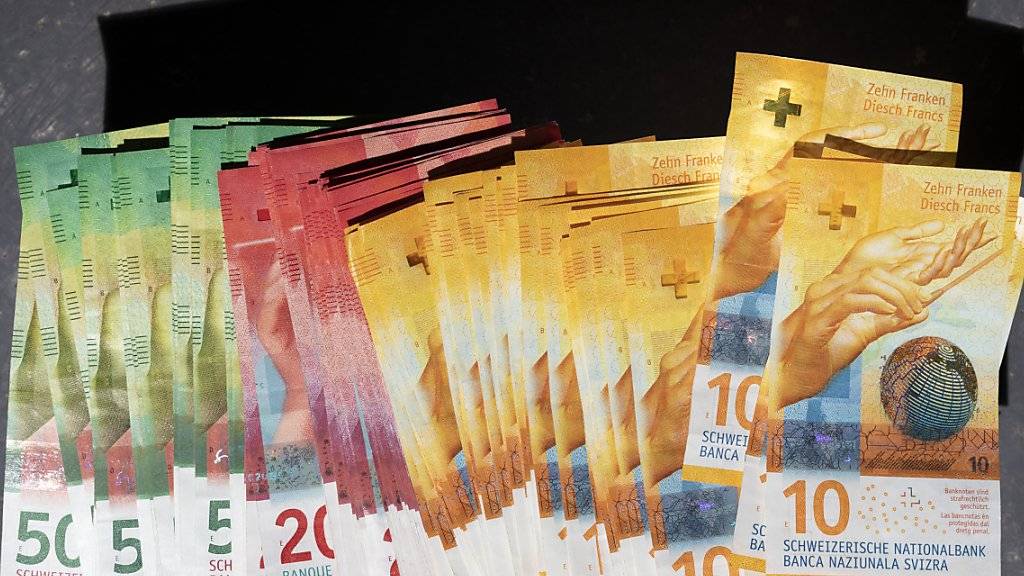Die Schweizer Währung hat gegenüber dem Euro zuletzt klar an Wert verloren. (Symbolbild)