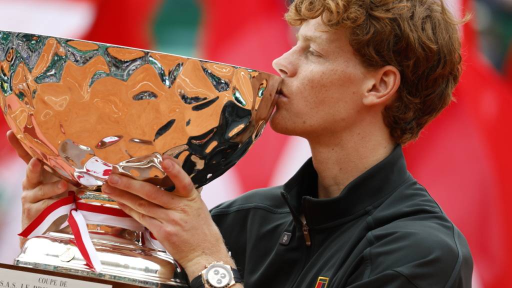 Will auch in Madrid die Trophäe küssen: Jannik Sinner
