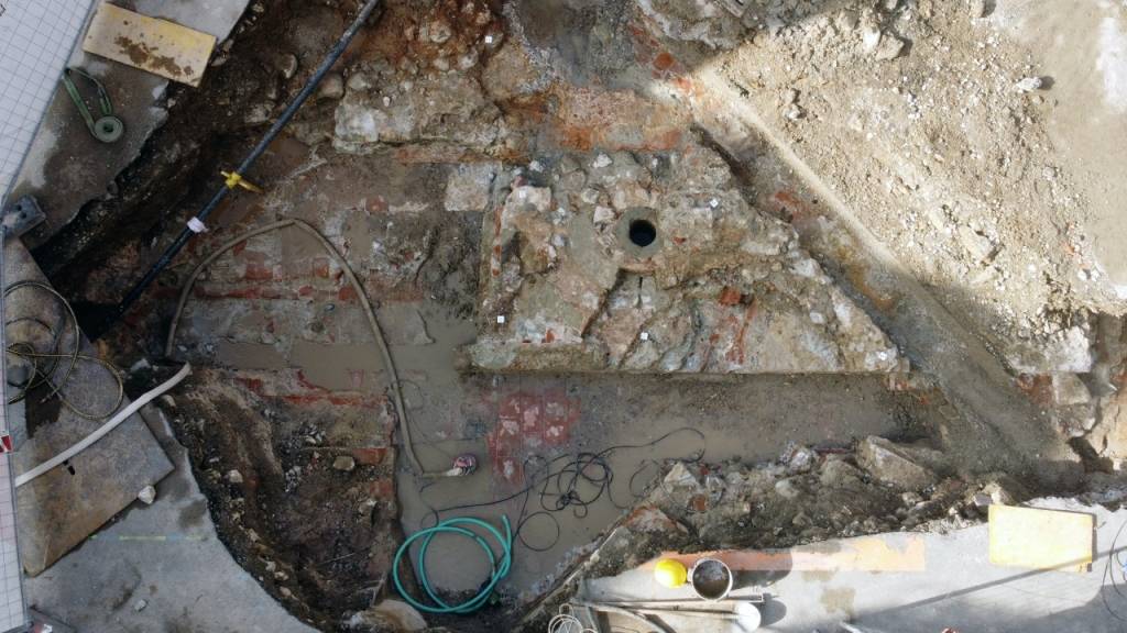 Archäologen legen römisches Freibad in Baden teilweise frei