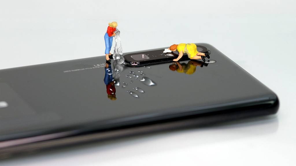 Smartphone richtig desinfizieren Upload24