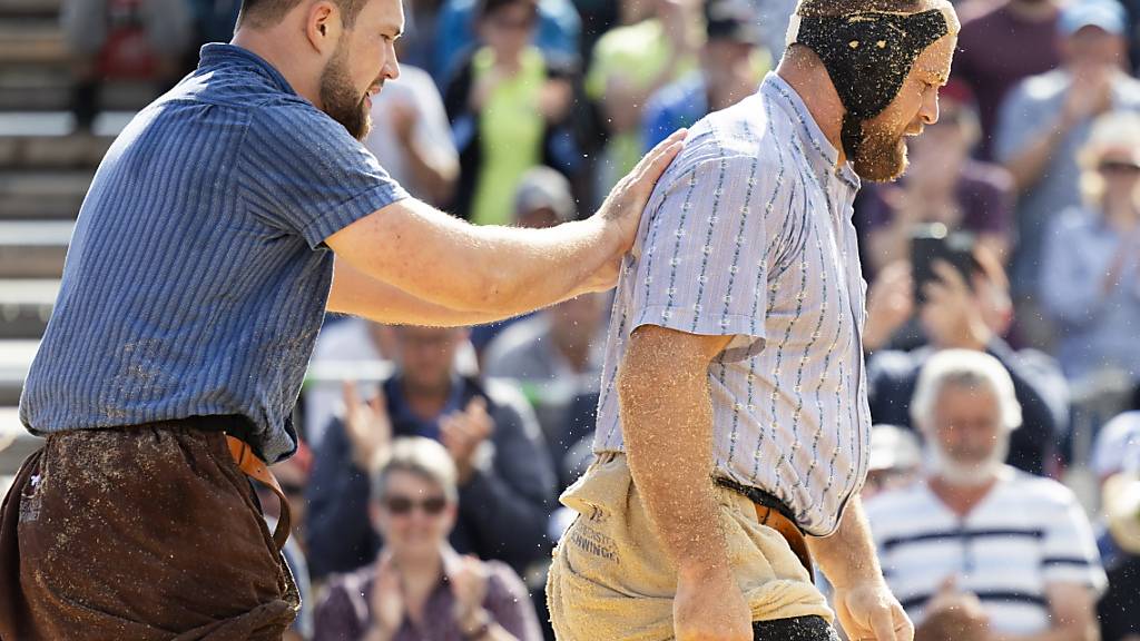Zuletzt konnte Fabian Staudenmann sogar dem Weissenstein-Titelverteidiger Matthias Aeschbacher das Sägemehl vom Rücken wischen