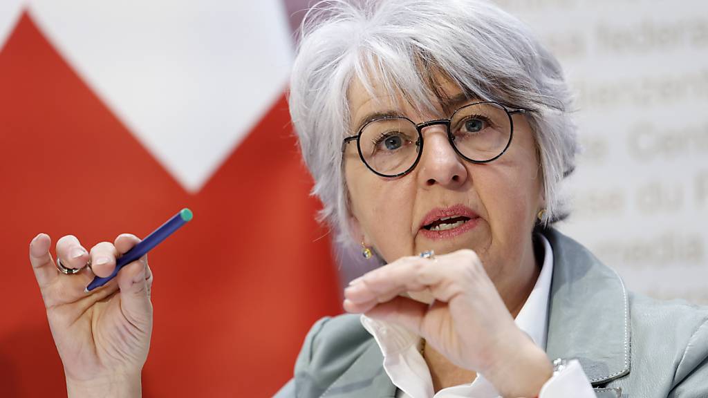 Für Gesundheitsministerin Elisabeth Baume-Schneider zielen die drei im Juni zur Abstimmung kommenden Volksinitiativen in die falsche Richtung.