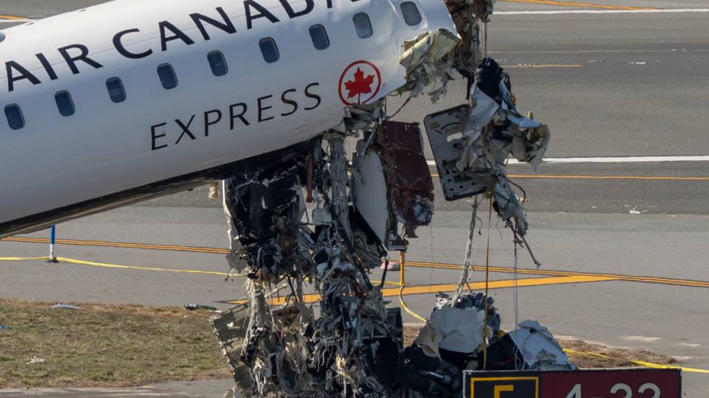 Am 22. März kam es am Flughafen LaGuardia zu einem tödlichen Unfall mit einer Air Canada Maschine. Nun tritt der CEO der Airline zurück – weil in seiner Kondolenzbotschaft zu wenig Französisch sprach.