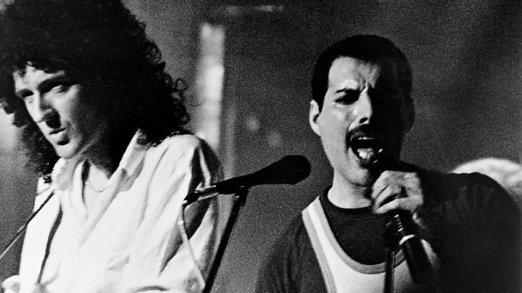 Am 13. Juli 1973 erschien das erste Album von Queen. Im Bild Freddy Mercury und Brian May 1986 in Montreux. (Archivbild)