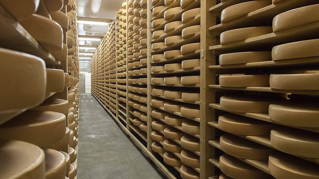 Die Bezeichnung Käse ist Produkten aus Milch vorbehalten. Rein pflanzlicher «Käse» darf sich nicht mehr so nennen, haben die EU-Richter am Mittwoch in Luxemburg entschieden.