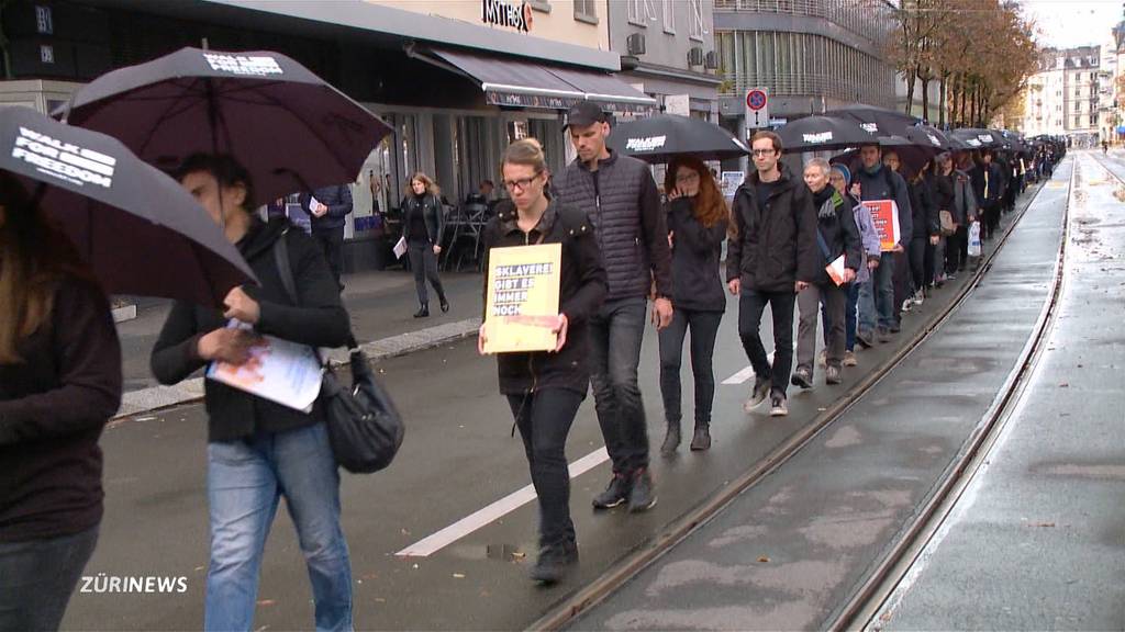 „Walk for Freedom“: Hunderte demonstrieren gegen den Menschenhandel