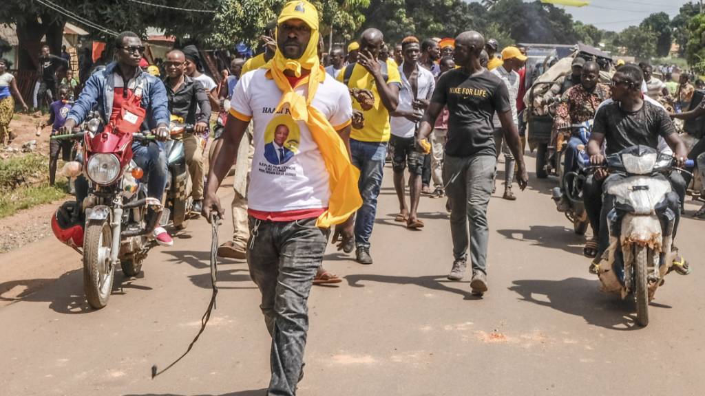 Guinea wählt Präsidenten im Schatten von Gewalt und Spannungen