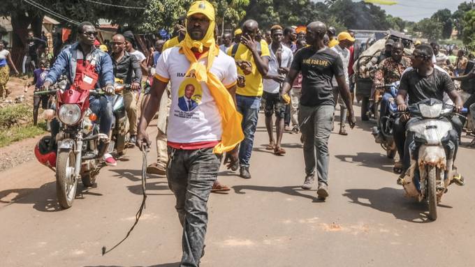 Guinea wählt Präsidenten im Schatten von Gewalt und Spannungen