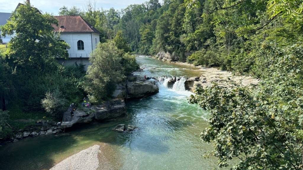 Hatte die Gefahr des Wasserfalls beim Baden in der Thur unterschätzt: ein 30-jähriger Schwimmer im Kanton St. Gallen.