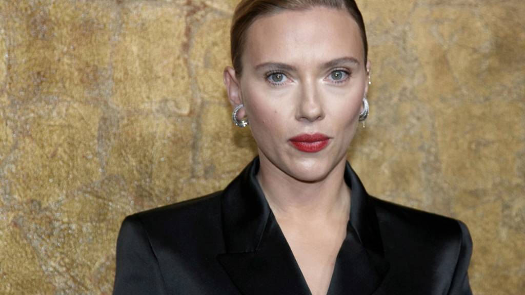 US-Schauspielerin Scarlett Johansson fragte bei OpenAI nach, warum eine Stimme von ChatGPT ihrer eigenen sehr ähnlich klinge. Die Computer-Stimme soll aber laut OpenAI nicht jene von Hollywood-Star Scarlett Johansson imitieren. (Archivbild)