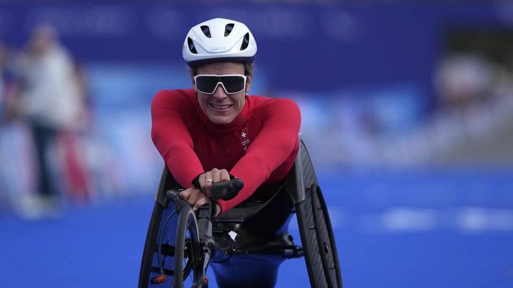 Catherine Debrunner im Marathon allein auf weiter Flur.