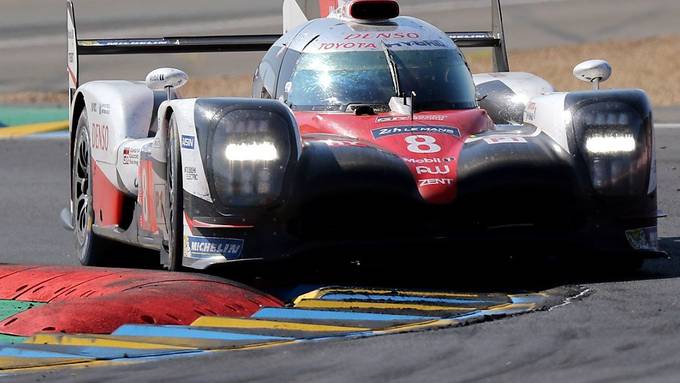 Toyota-Team auf der Pole-Position