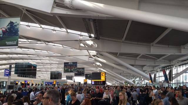 Chaos am Flughafen in London. (Bild: zVg)