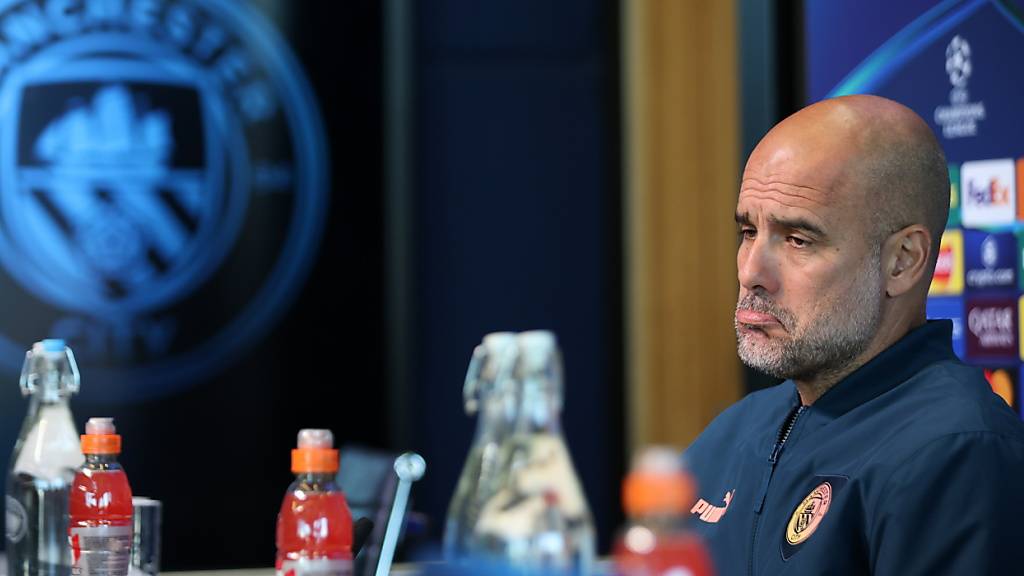 Manchester City mit Trainer Pep Guardiola startet am Mittwoch in die Champions League - und muss sich vor Gericht gegen 115 Anklagepunkte erklären