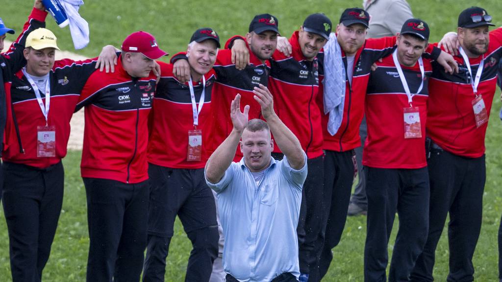 Die Innerschweizer feiern ihre Eidgenossen in Mollis