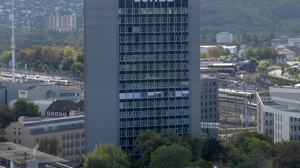 Der Pharmazulieferer Lonza will sein Spezialchemiegeschäft abstossen - im Bild die Konzernzentrale in Basel. (Archiv)
