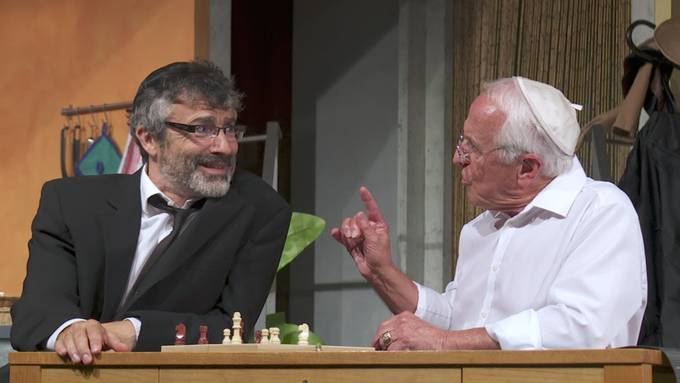 Walter Andreas Müller als Papst: Schlossfestspiele Hagenwil in den letzten Proben