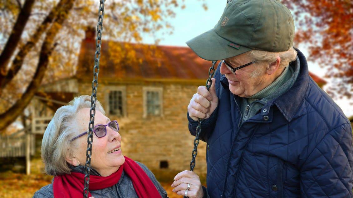 old-people-couple-together-connected