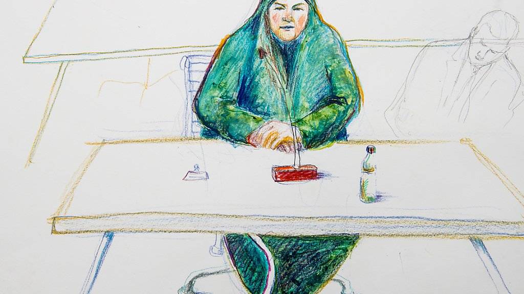 Gerichtszeichnung: Eine mutmassliche Dschihad-Reisende vor dem Bundesstrafgericht in Bellinzona, am Freitag, 15. Dezember 2017.