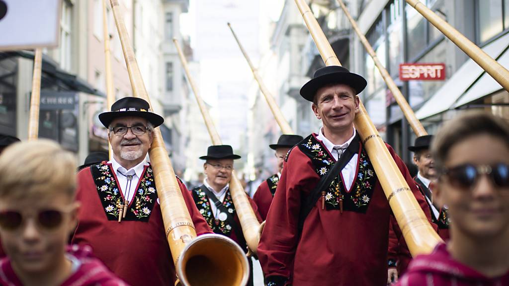 Unter anderem am Umzug wird sich der Kanton St. Gallen an der diesjährigen Oma präsentieren. Insgesamt stehen dafür 1,4 Millionen Franken zur Verfügung. (Archivbild)
