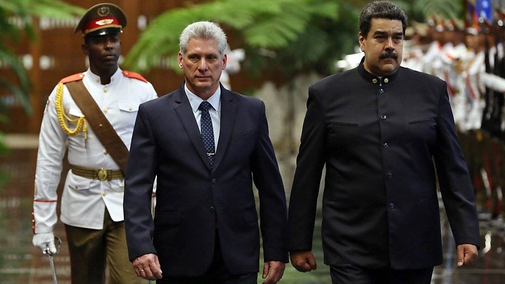 Kubas neuer Präsident Miguel Díaz-Canel (links) empfängt seinen venezolanischen Kollegen Nicolás Maduro.