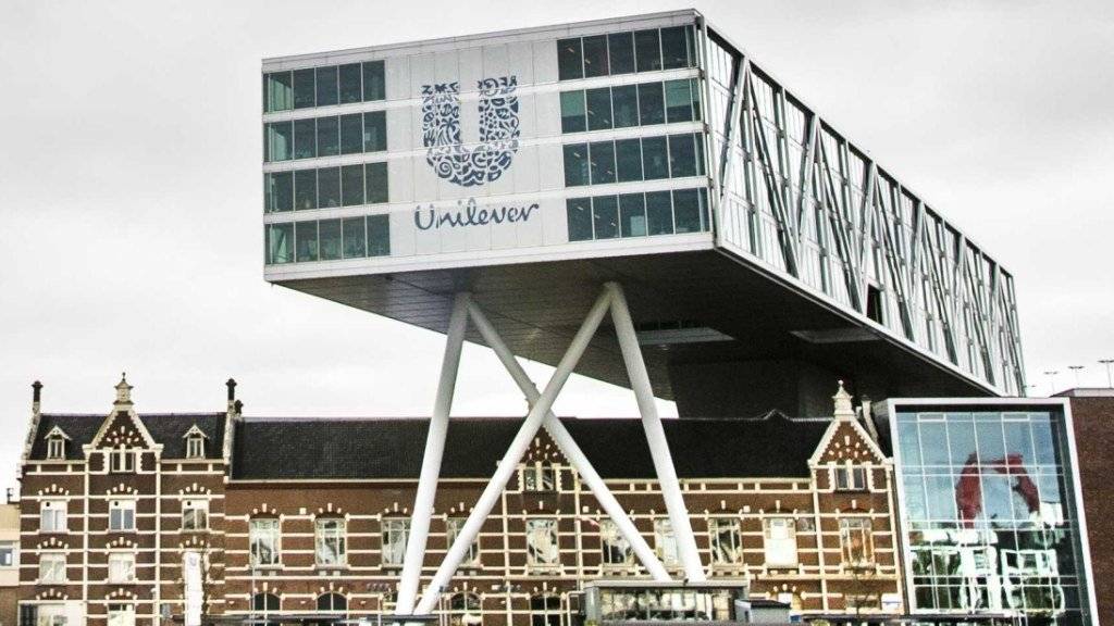 Der niederländisch-britische Unilever-Konzern hält nun doch am zweiten  Konzern-Sitz in London fest. Im Bild ein Unilever-Gebäude in Rotterdam. (Archivbild)
