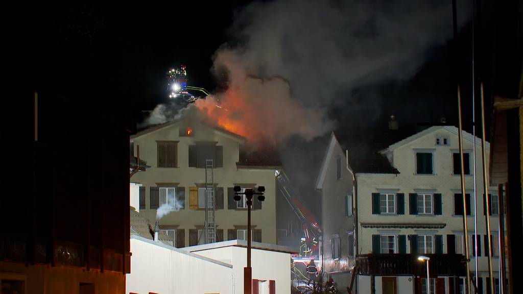 Dachstockbrand in Herisau – Bewohner und Katze unverletzt