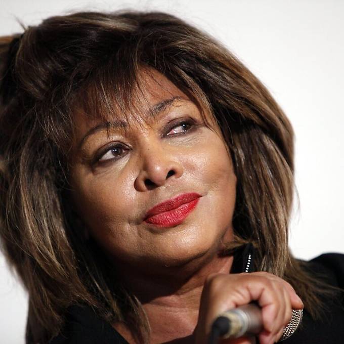Sängerin Tina Turner erhält Ehrendoktortitel der Universität Bern