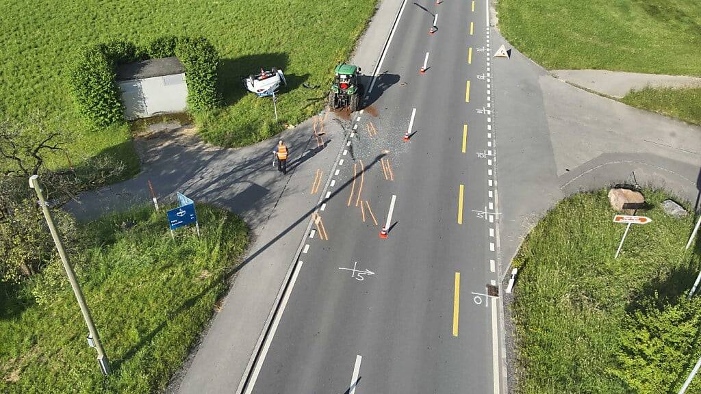 Bei der Kollision in Neuheim wurden zwei Personen verletzt.