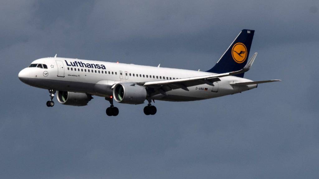 Am 19. August soll erstmals ein mit Starlink-Wifi ausgestatteter Lufthansa-Jet abheben. Auch bei der Tochter Swiss ist die Einführung noch dieses Jahr geplant. (Archivbild)