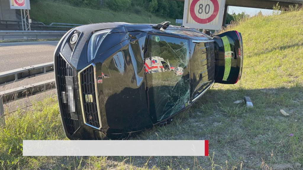 Kurznachrichten: Selbstunfall / verletzt / Zeugenaufruf