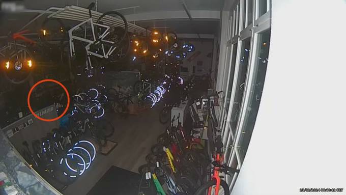 Velos im Wert von über 300’000 Franken: Einbrecher räumen Geschäft in Lüchingen aus