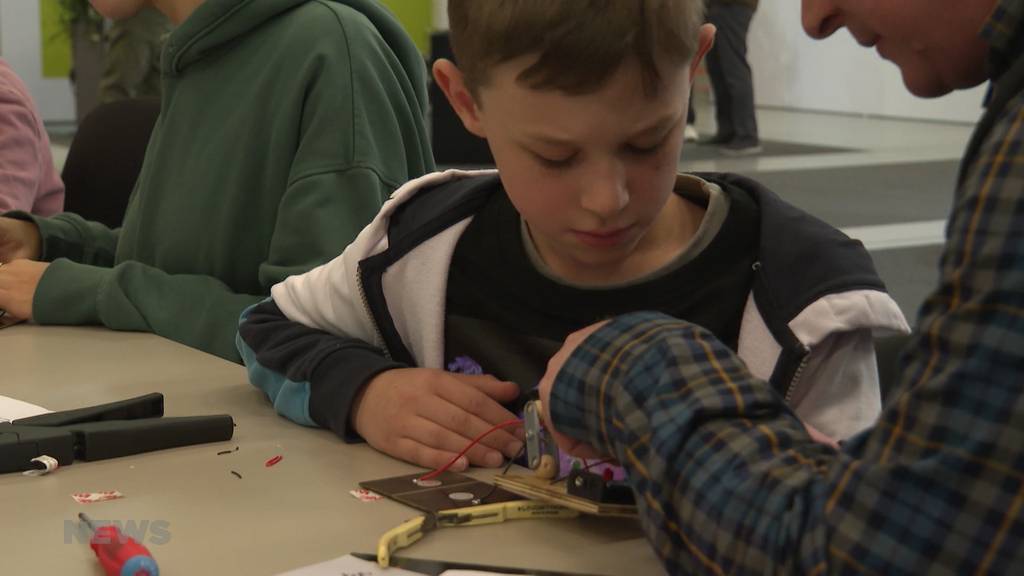 Berner Kinder tüfteln an Innovationen zum Stromsparen mit 