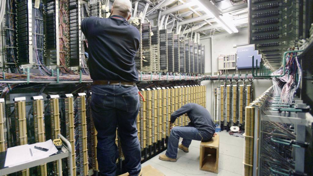 Die Lockerung des Ausländergesetzes soll nach Angaben von Bundesrat und Nationalrat beispielsweise ausländischen Informatikern, Technikerinnen oder Medizinern zugute kommen. (Archivbild)