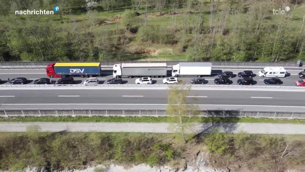 Rekordverdächtiger Stau am Gotthard über Ostern